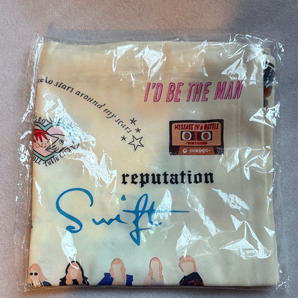 Taylor Swift 18x18 Square 'Reputation' Graphic Pillowcase  in Cream
